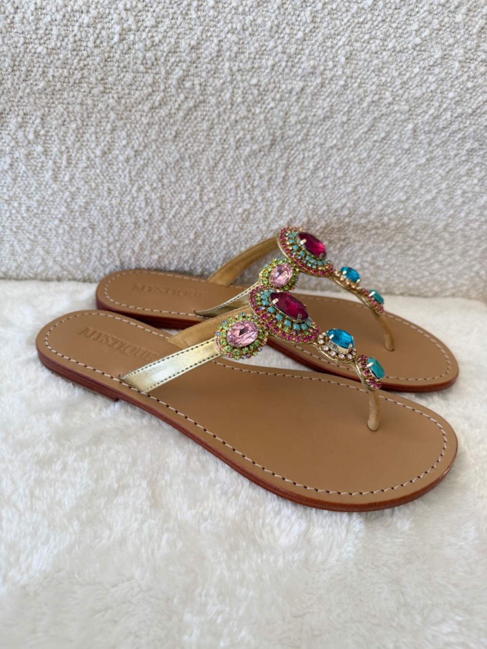 MYSTIQUE GOLD T-strap Sandals. - Picture 3 of 9